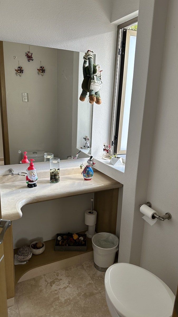 10 de 37: Baño visitas