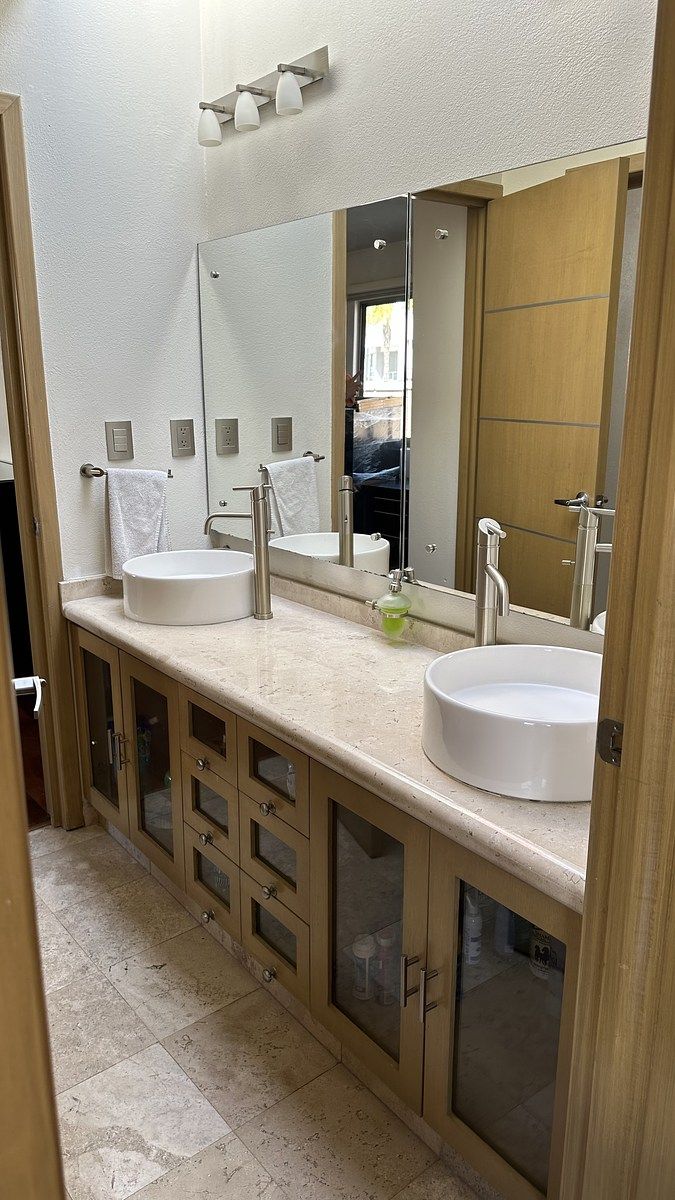 27 de 37: Este baño es el compartido para las dos recámaras.