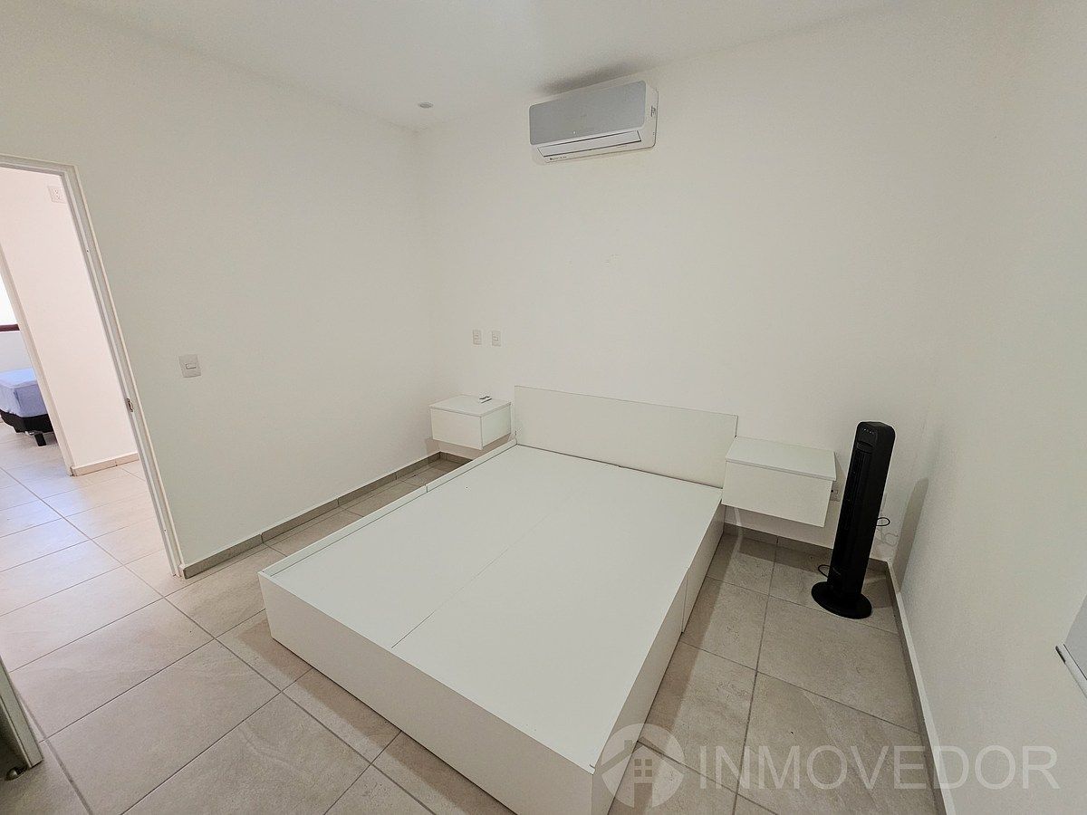 16 of 27: Recámara 1