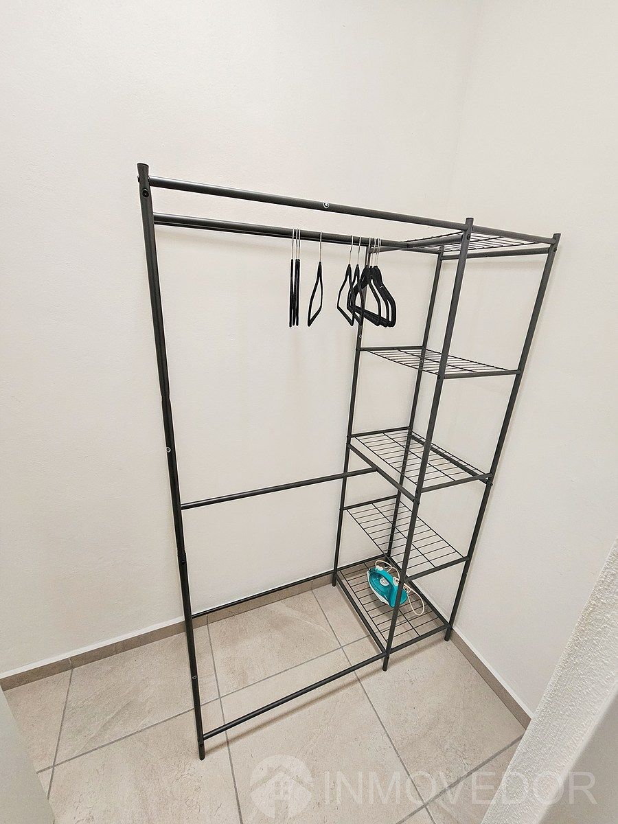 18 of 27: Área de closets