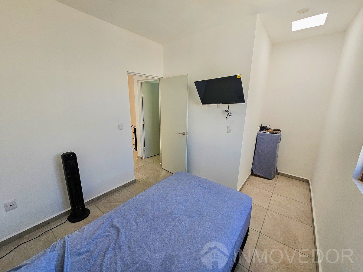 21 of 27: Recámara 2