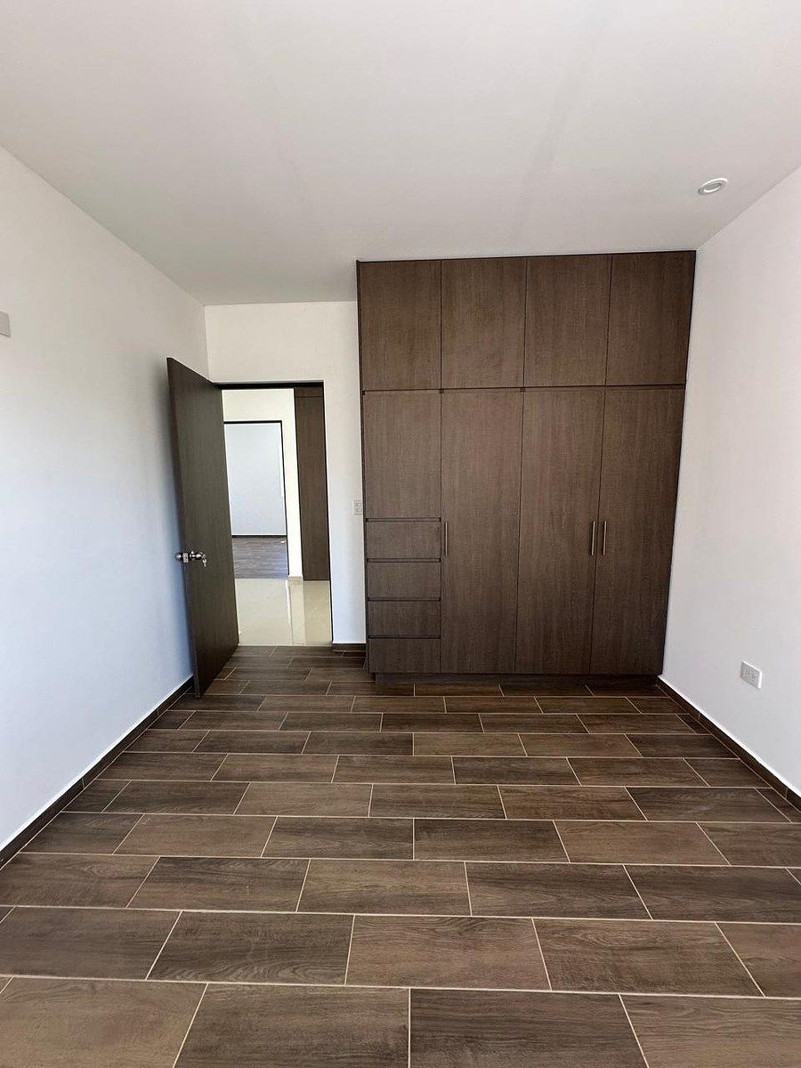 2 de 20: HABATACION CON CLOSET