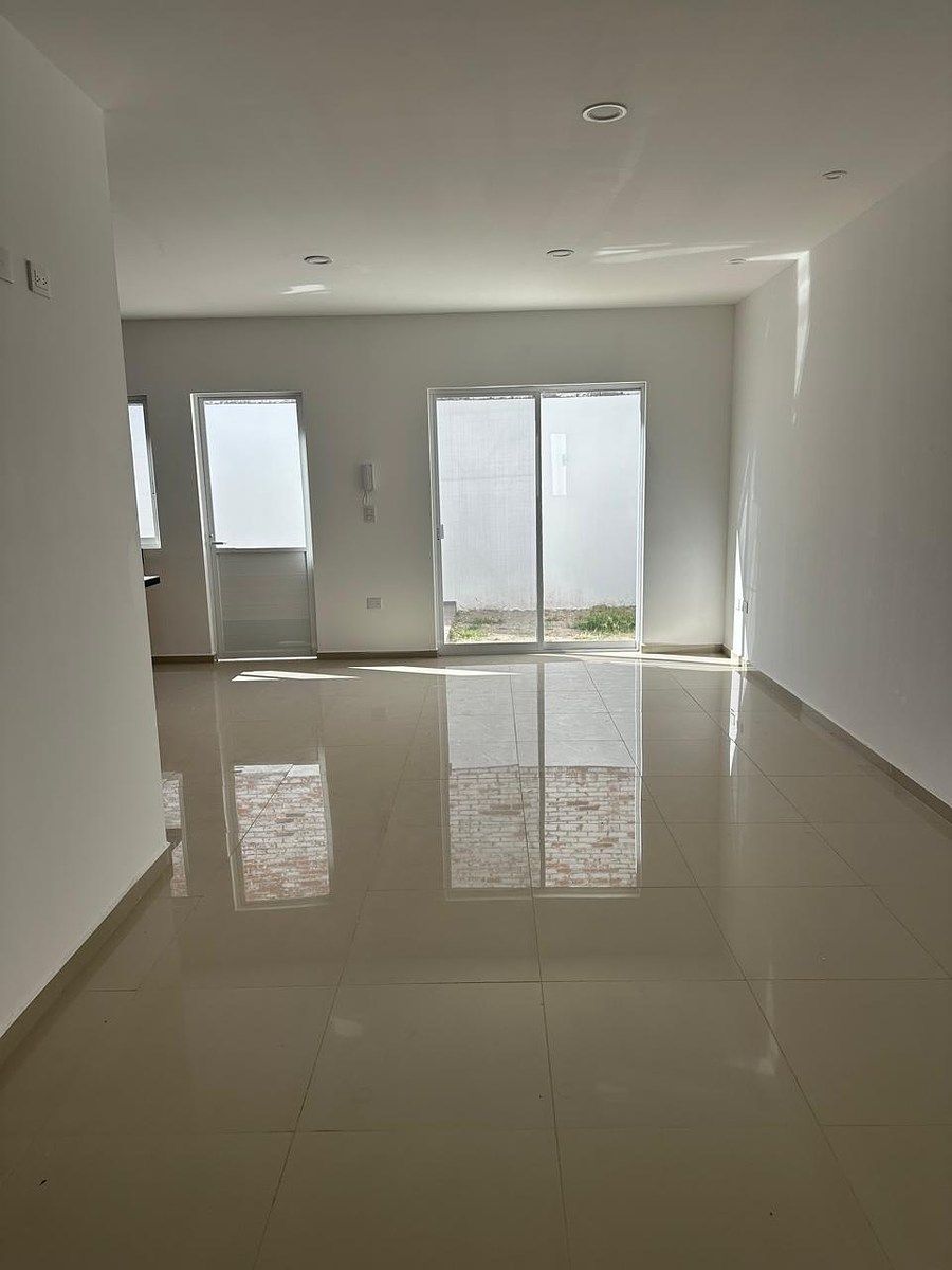 11 de 20: SALA COMEDOR