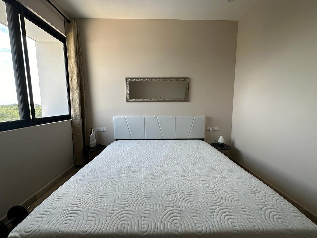 5 de 28: Recamara 1 con cama King Size