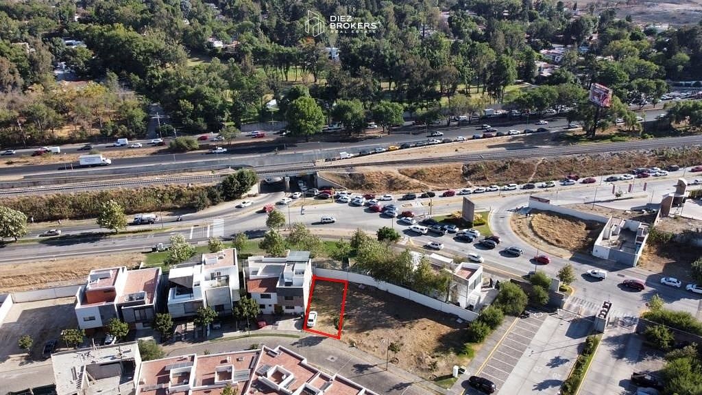 Terreno en Venta , Bosques Vallarta - Senda de la Magnolia, Zapopan. - foto 1