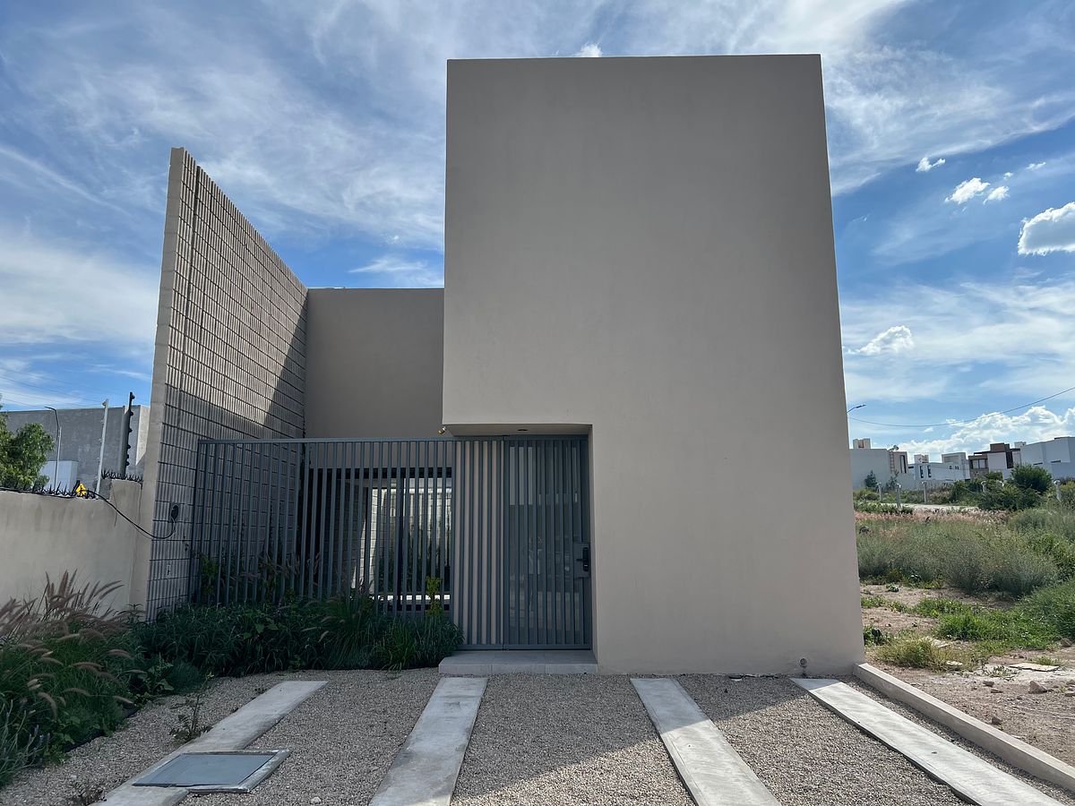 JARO House, photo 1 of 25