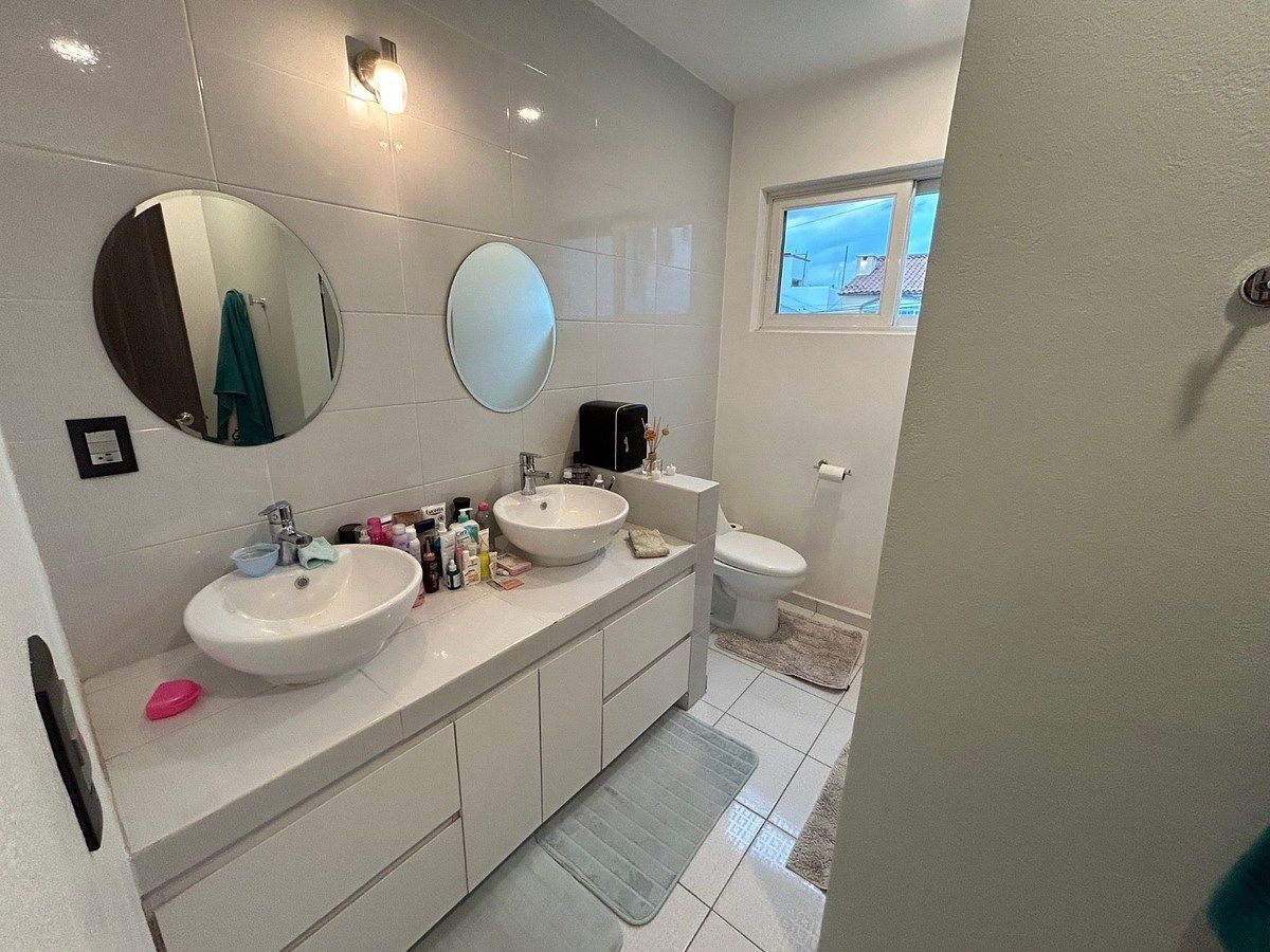 19 de 28: Baño doble