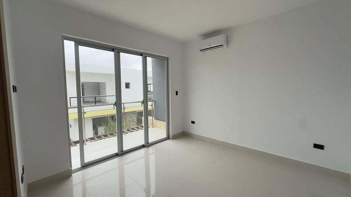 8 de 12: HABITACIÓN