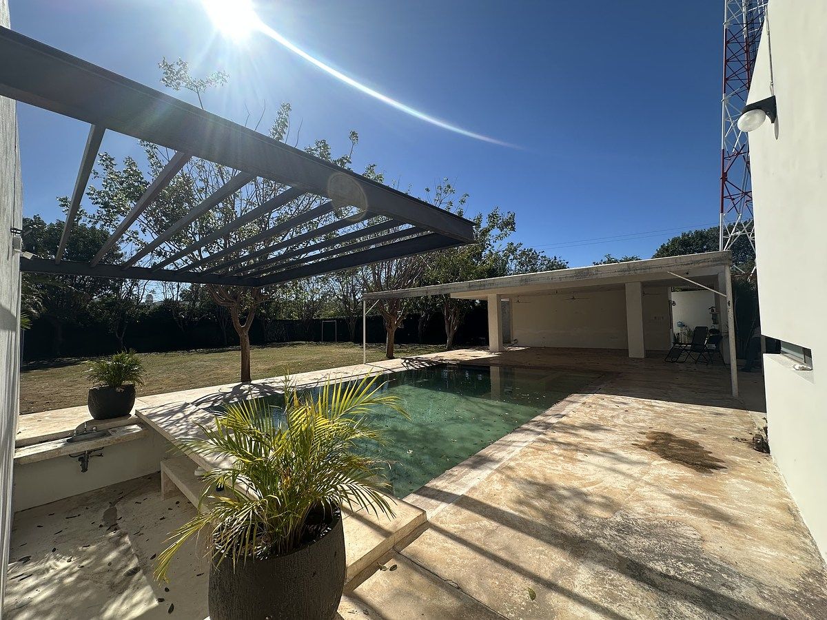 Casa en venta en esquina ubicada en Cholul - foto 1