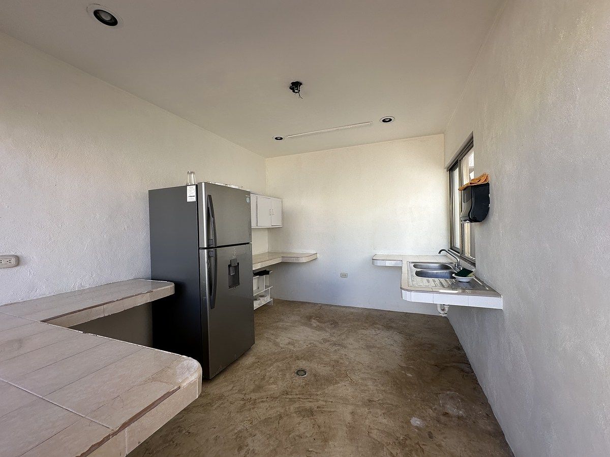 Casa en venta en esquina ubicada en Cholul - foto 3
