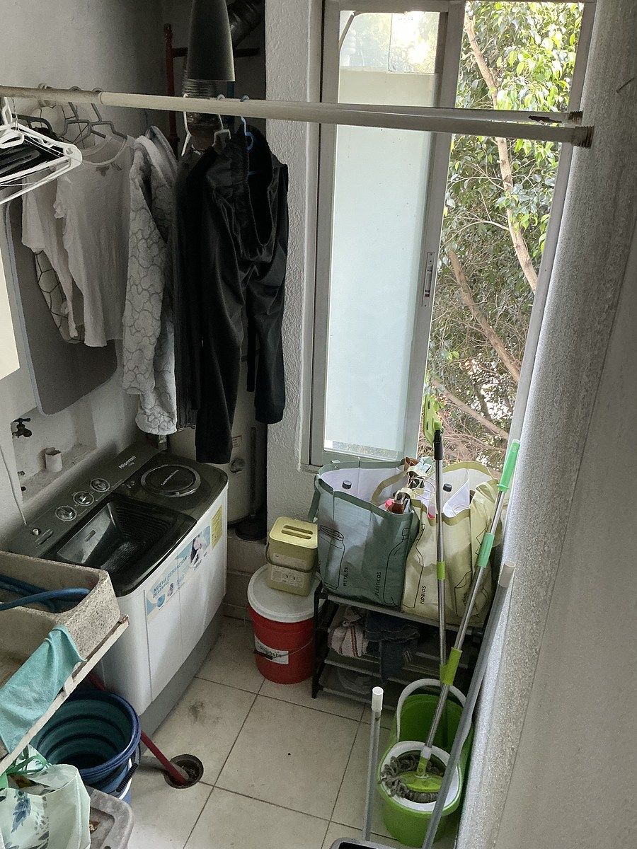 8 of 15: Cuarto de lavado