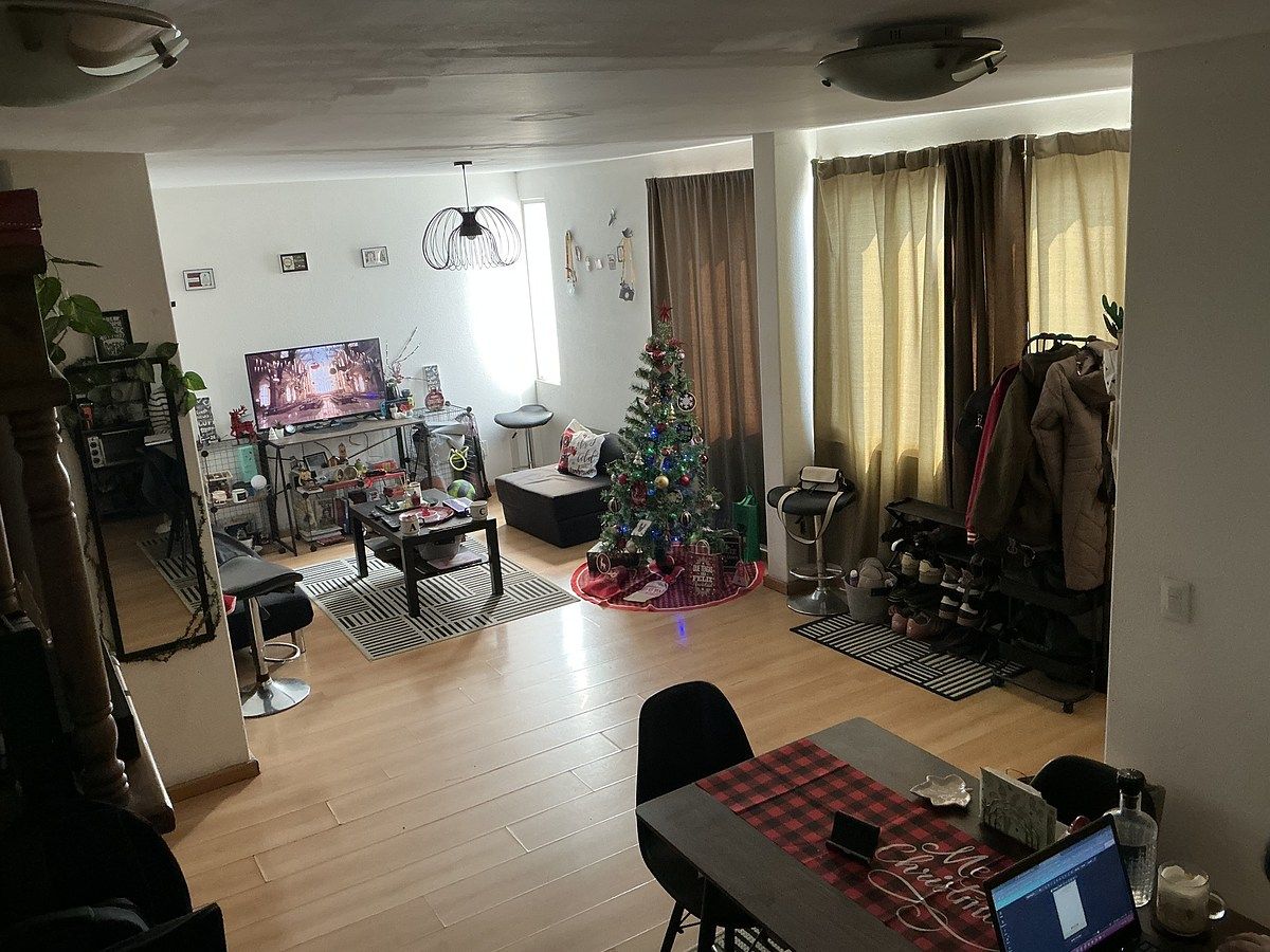 3 of 15: Estancia principal