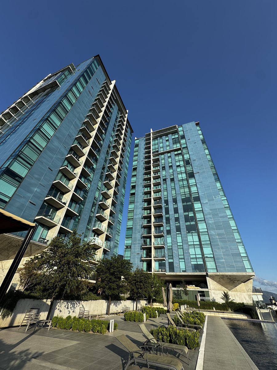 2 de 14: Torre Atria