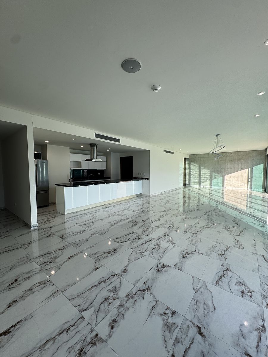 4 de 14: Sala, comedor y cocina