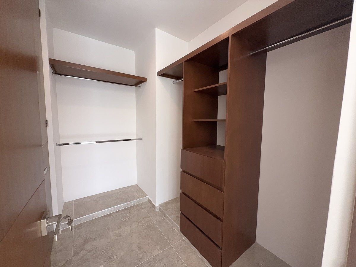 5 de 15: Walking Closet