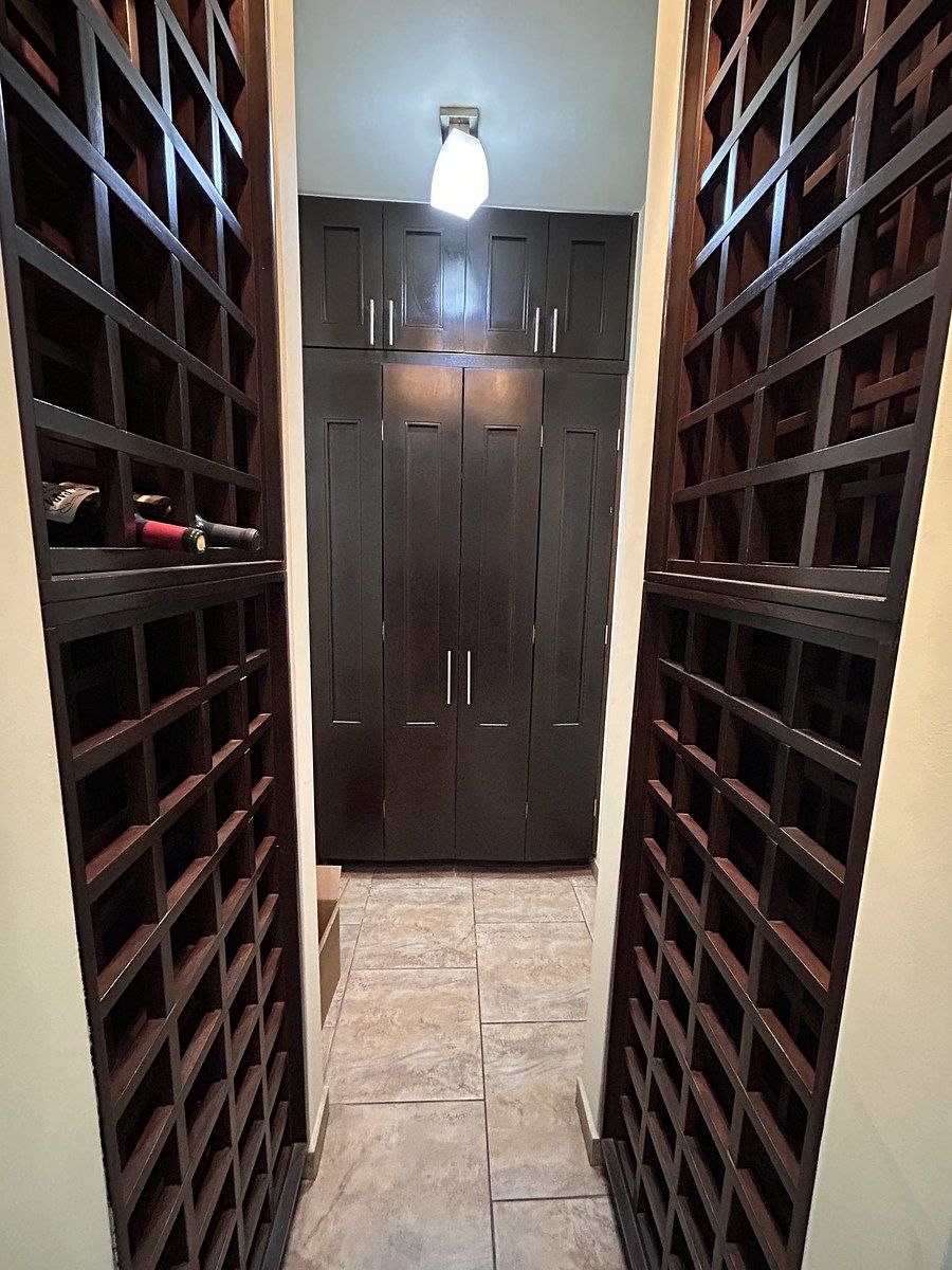 12 de 42: Cava y closet para cristaleria