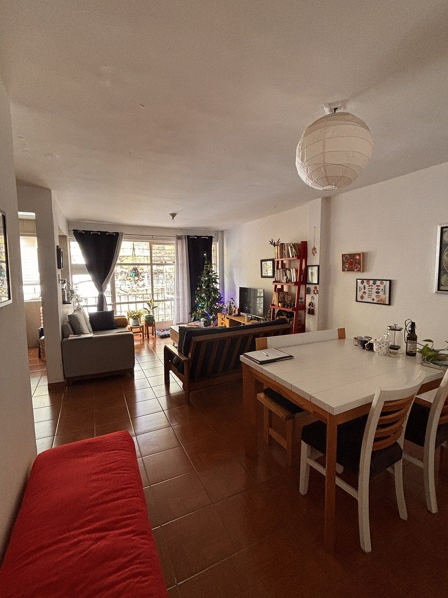 4 of 12: Vista desde la entrada