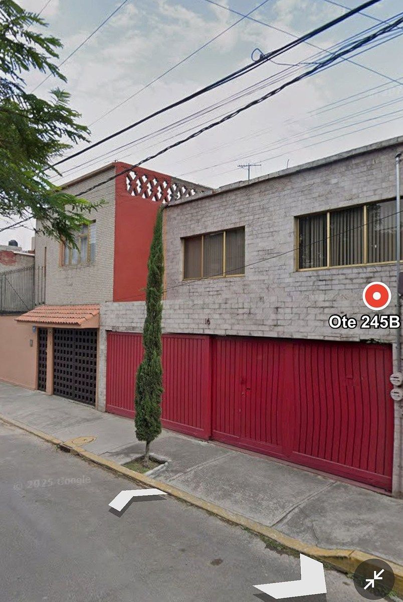 1 de 43: Fachada exterior