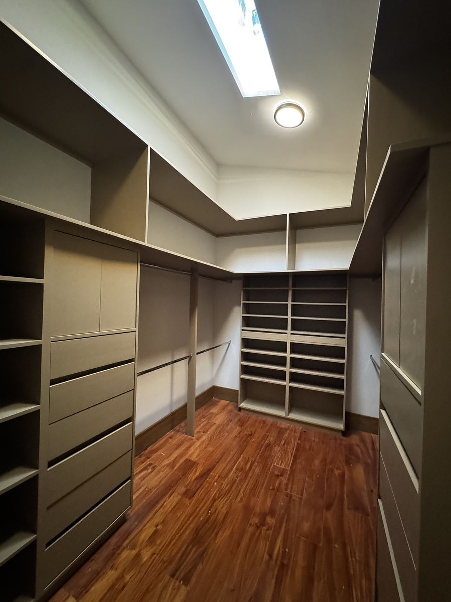 17 de 22: Closet secundario