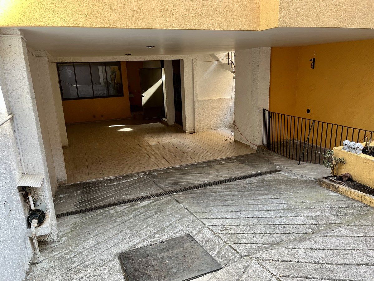 9 de 32: Entrada de garage