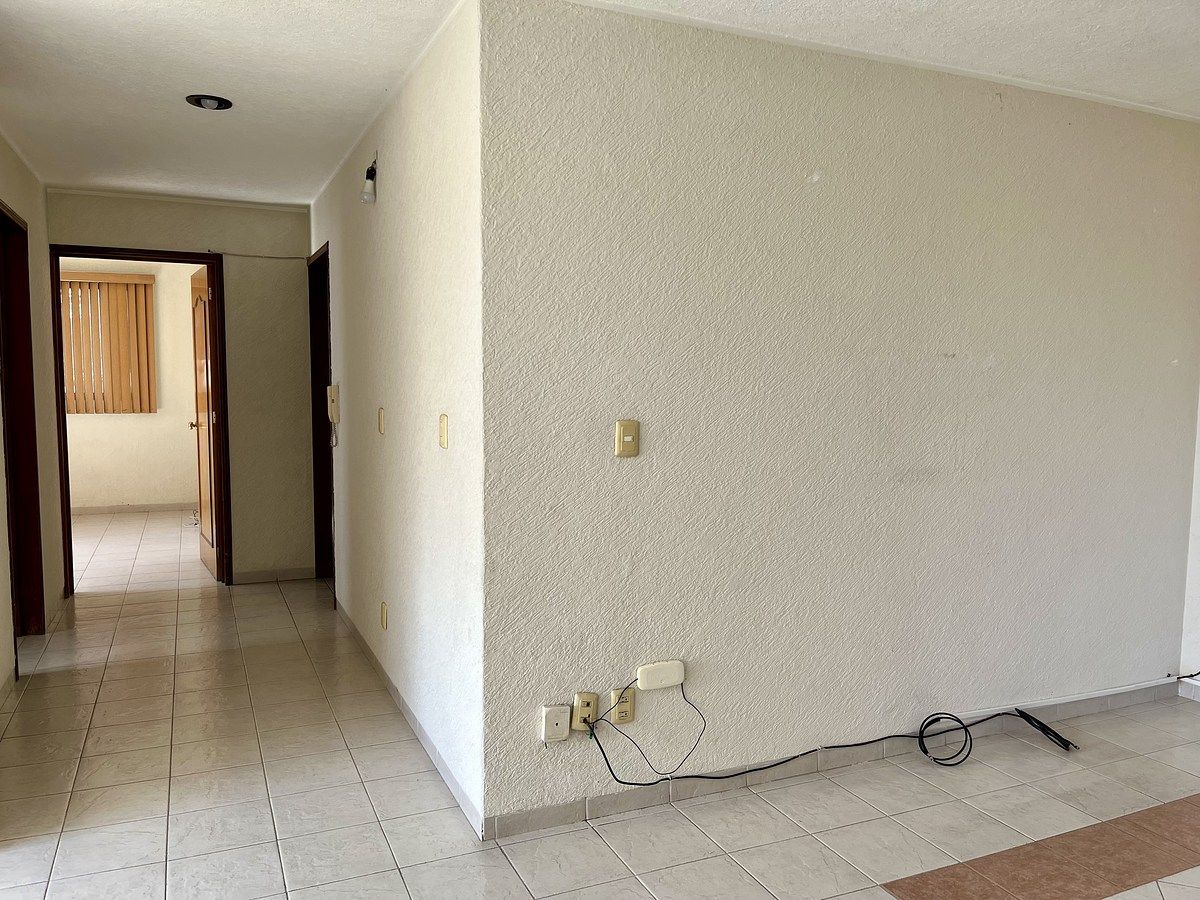 22 de 32: Vista desde family hacia recàmara 2 y principal