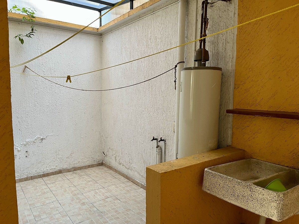 30 de 32: Patio de tendido