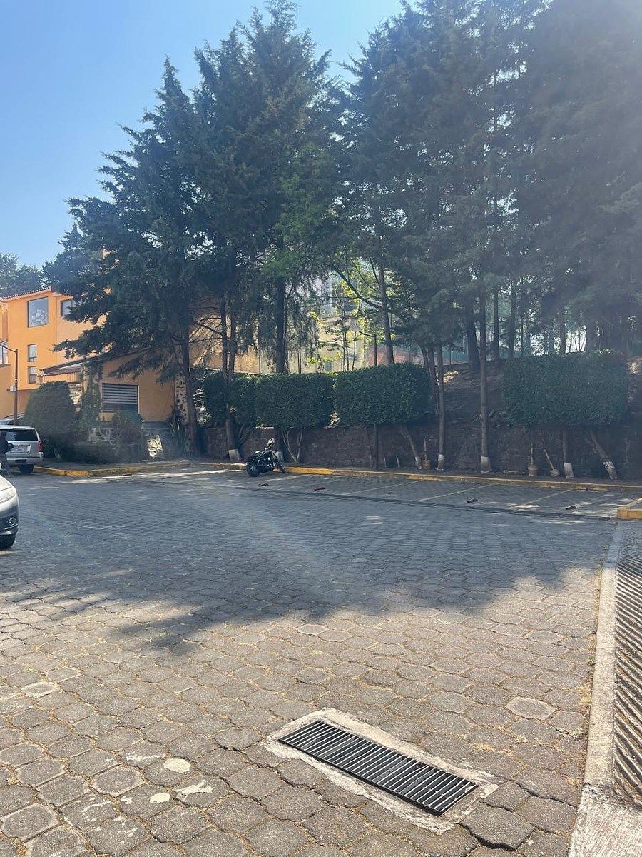 15 de 16: ESTACIONAMIENTO VISITAS