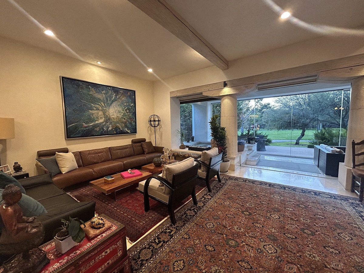 9 of 21: Sala interna