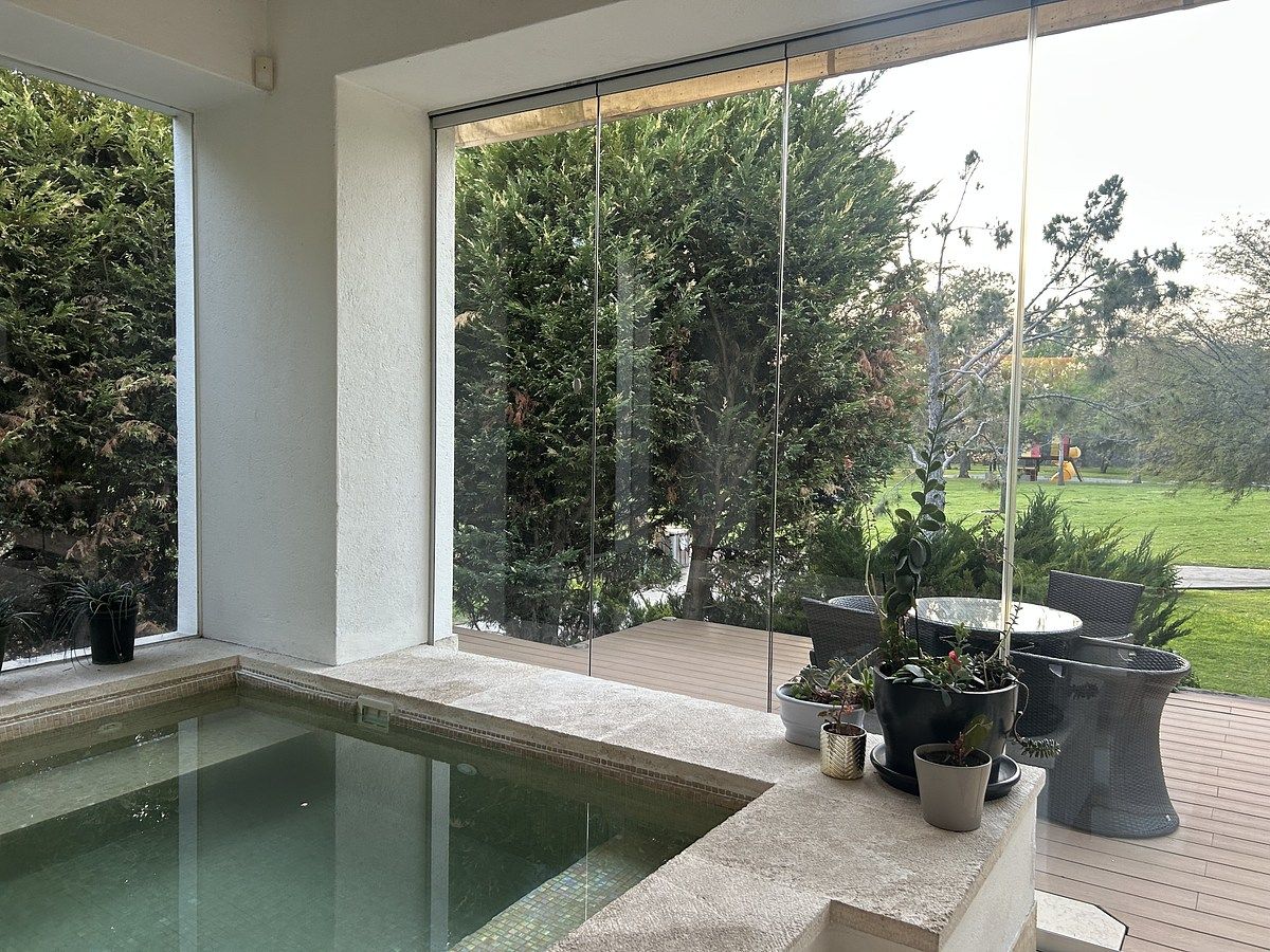 7 of 21: Jacuzzi integrada a terraza