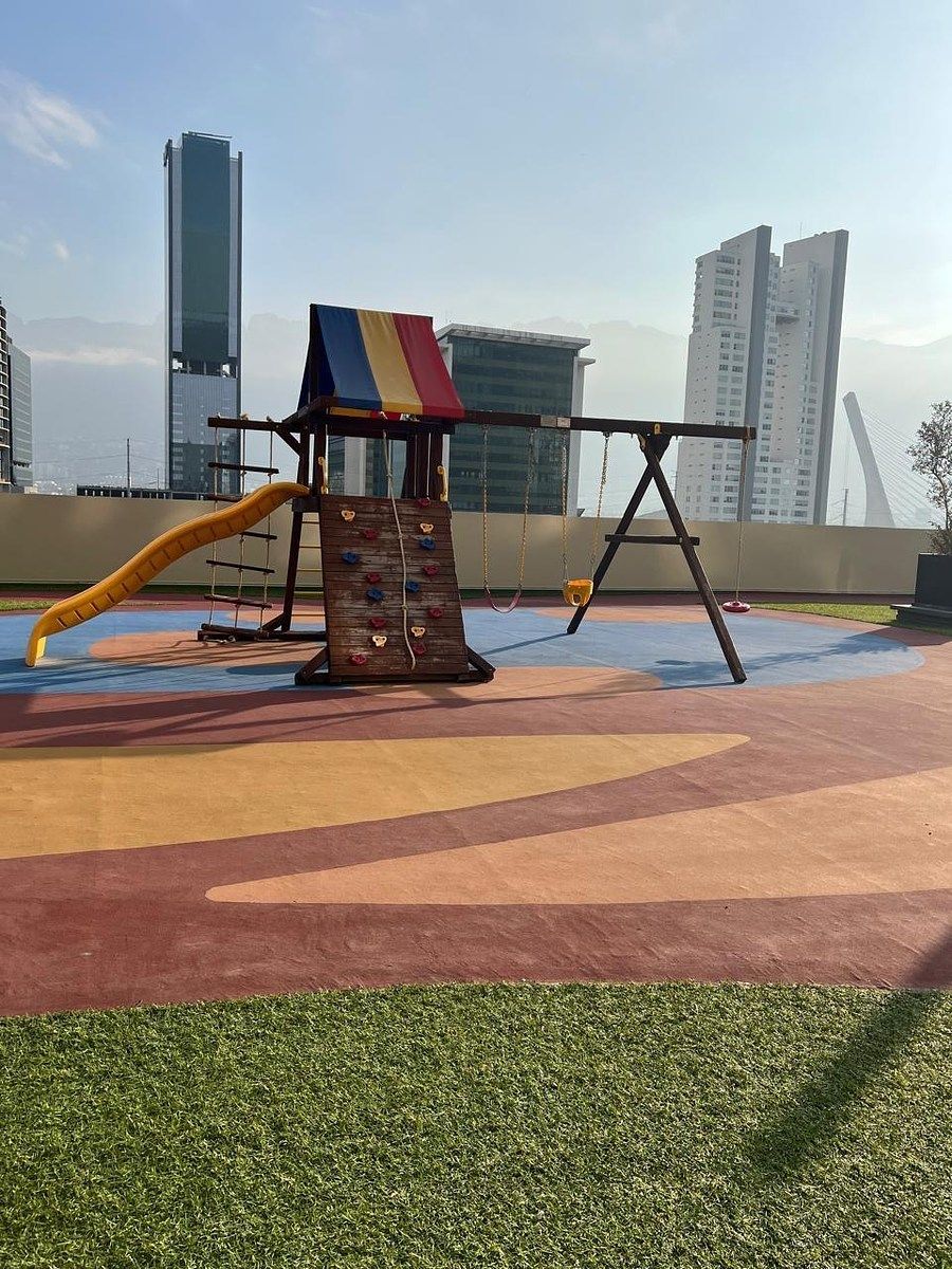 11 de 14: Vitapista y juegos infantiles