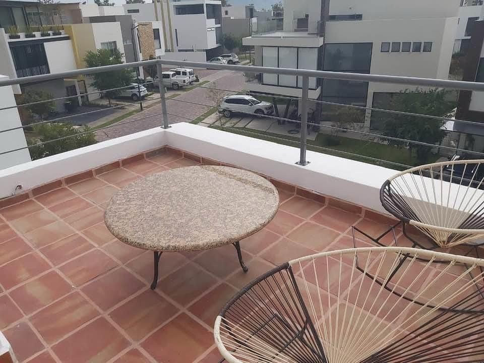 12 de 16: Terraza de la recámara