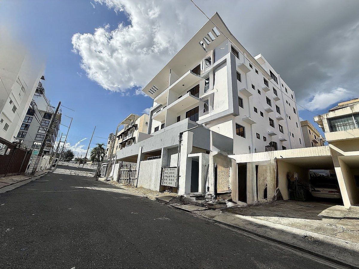 4 de 12: Fachada moderna en terminacion