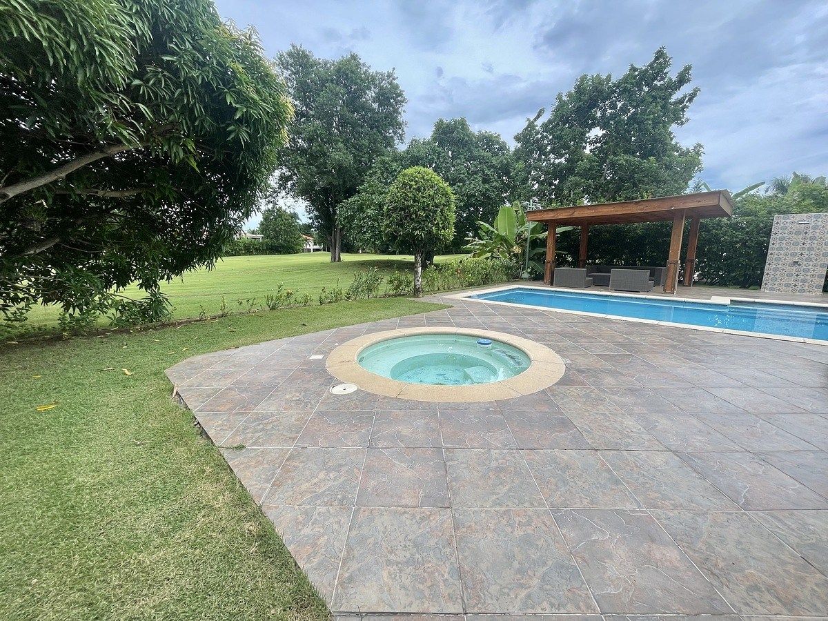 Vendo 1 nivel Villa Juandolio 3h y estudio vista Campo Golf US$450mil, foto 1 de 14