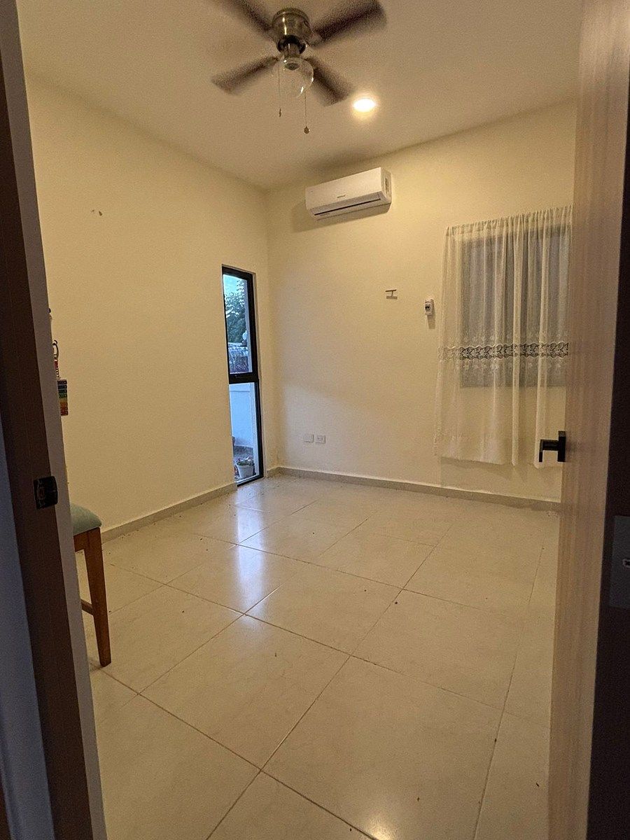 3 de 22: ALCOBA PLANTA BAJA