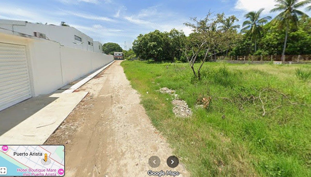Terreno en Venta en Puerto Arista a una cuadra del Boulevard Mariano Matamoros