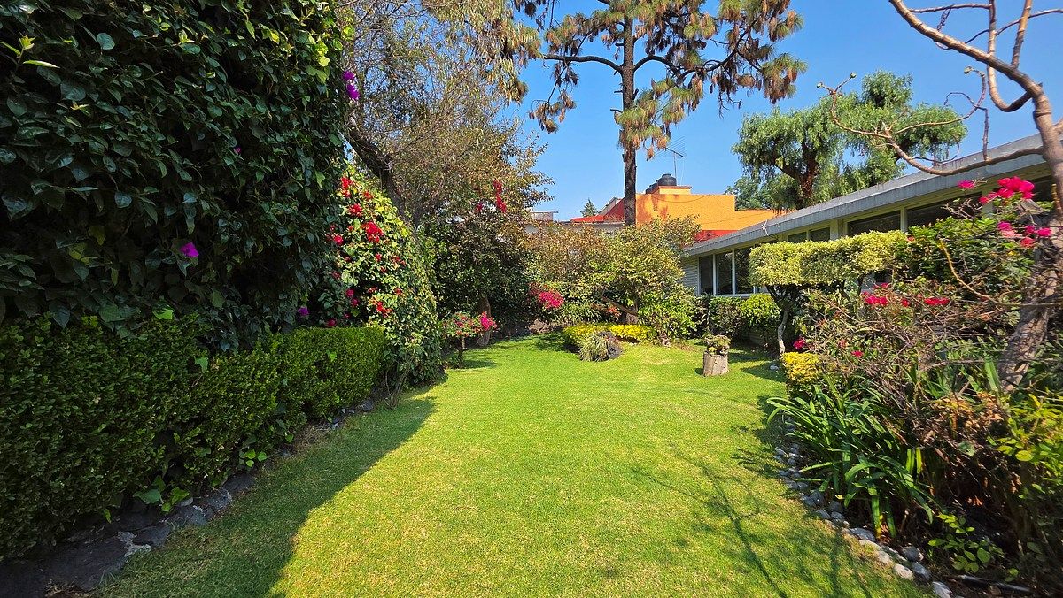Casa en Venta en JARDINES DEL PEDREGAL