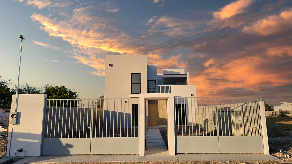 1 de 16: FACHADA FRONTAL