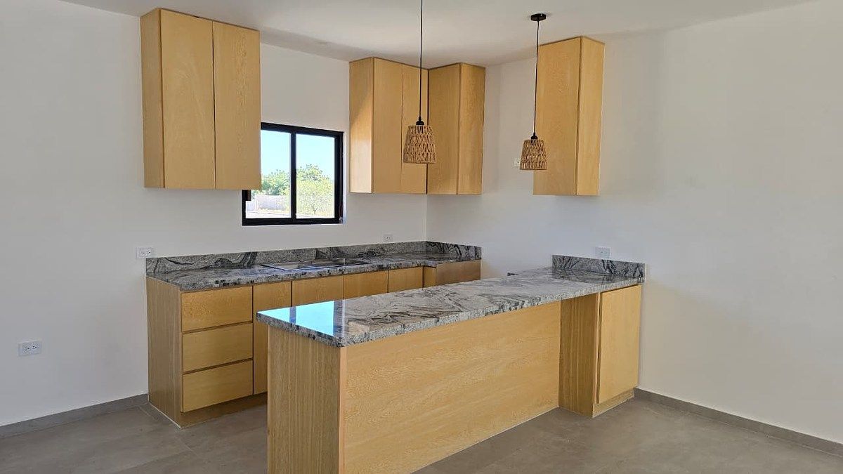 6 de 16: COCINA CON BARRA DE GRANITO