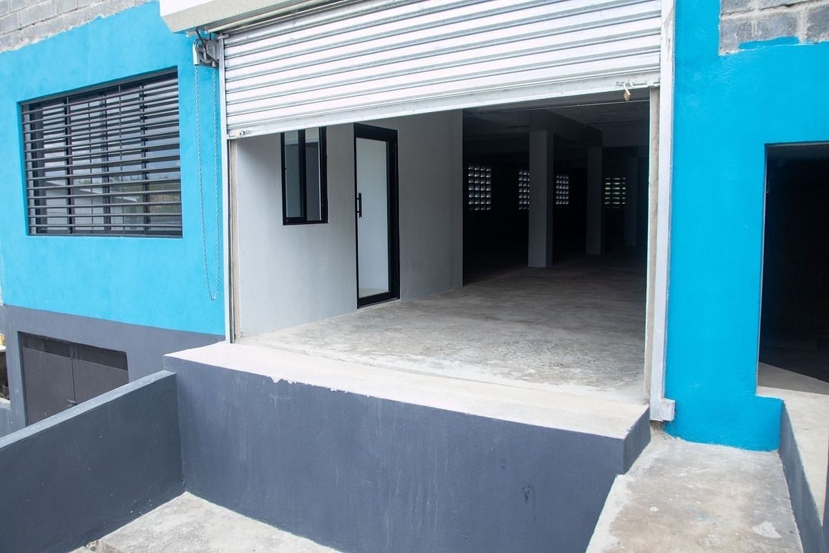 Nave en Santo Domingo Oeste, foto 4 de 8