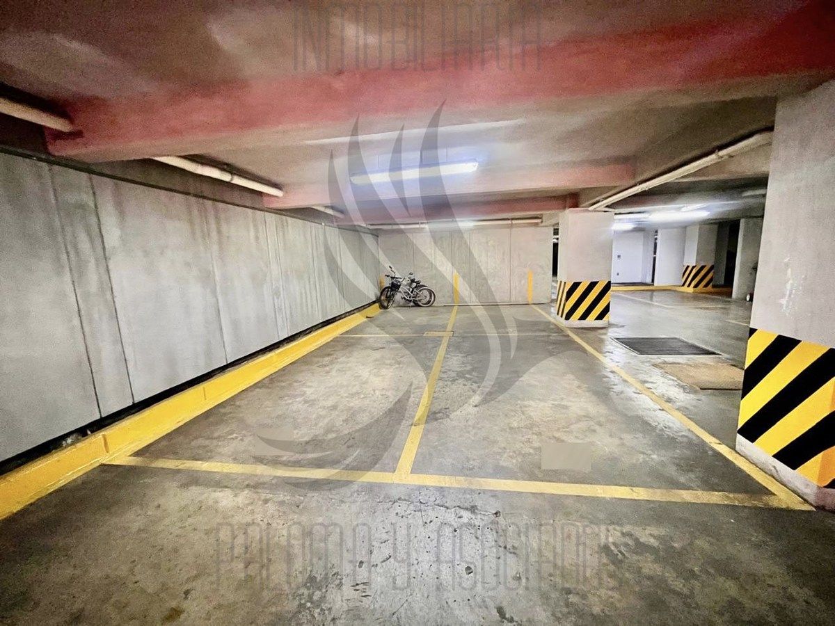 20 de 28: Estacionamiento