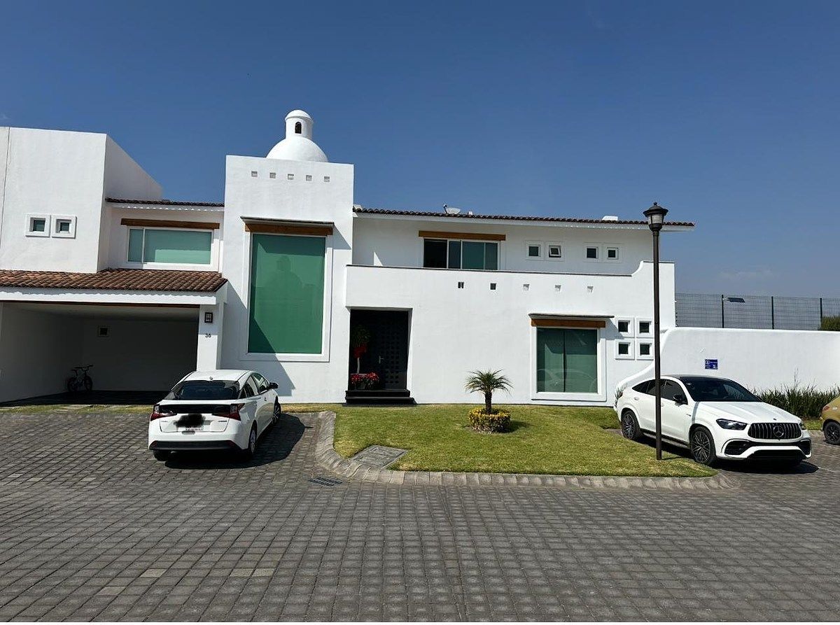 VENTA DE CASA CERCA DE LOS ENCINOS A 20 MINUTOS DE SANTA FE 4 RECAMARAS - foto 2