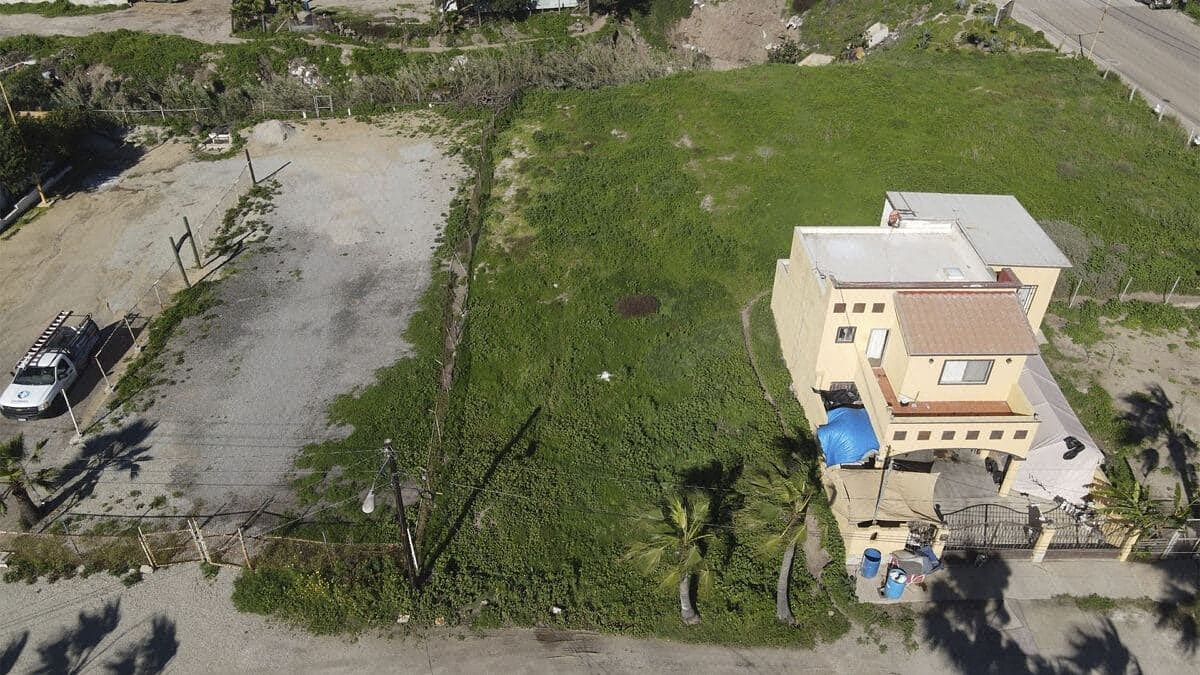 Se vende terreno de 612 m2 con col. Reforma, Playas de Rosarito