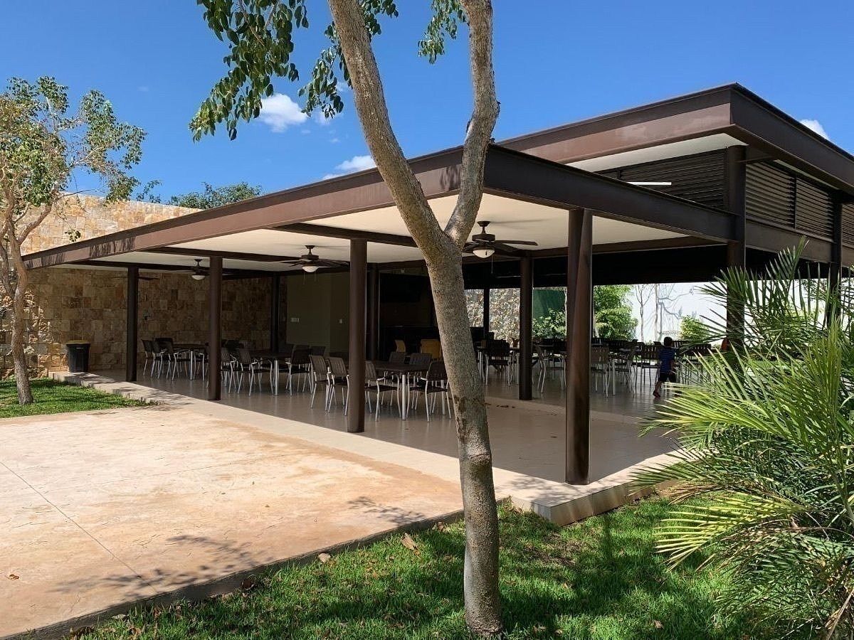 9 de 21: Terraza Social