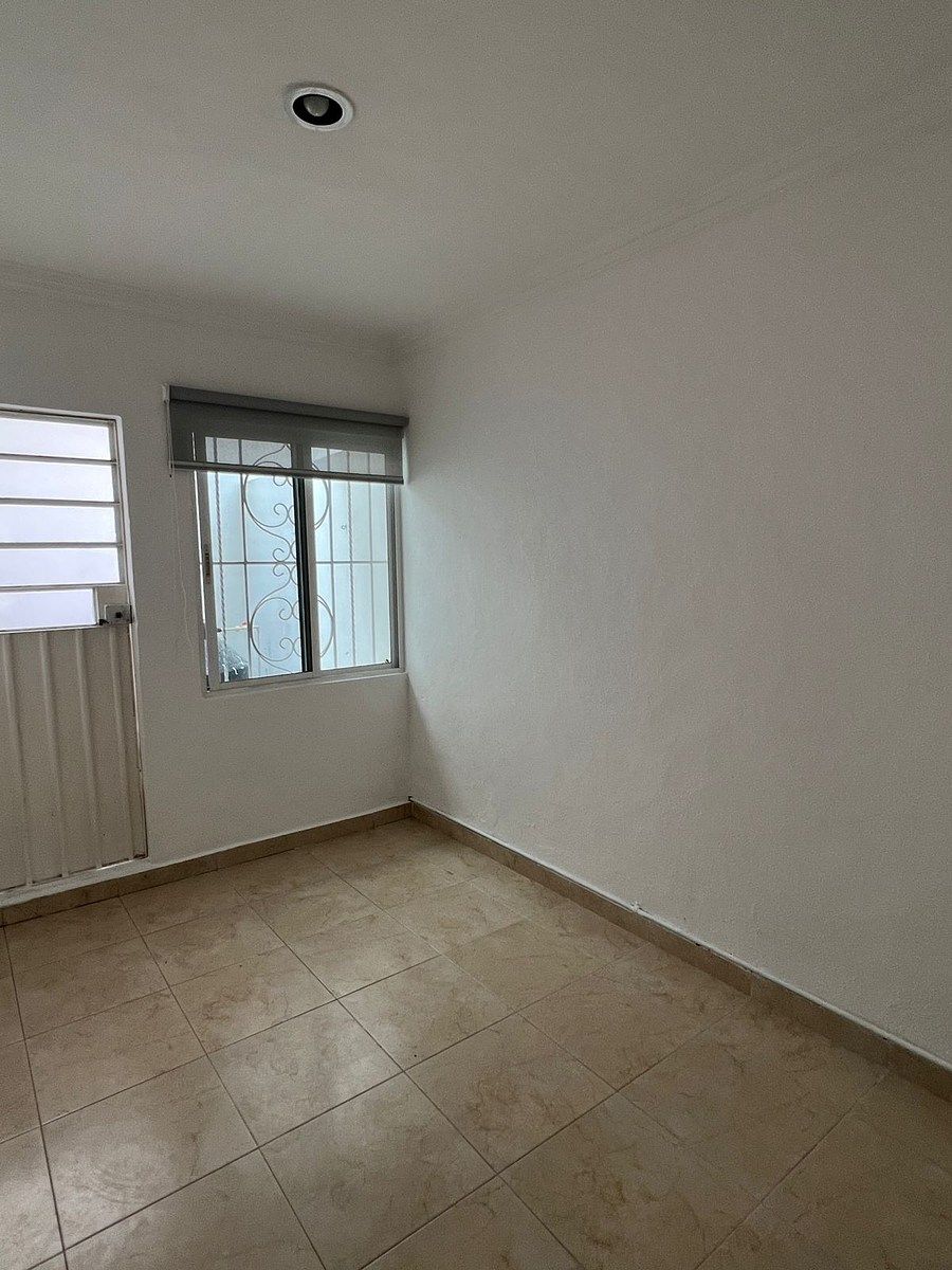 5 de 14: AREA LAVANDERIA