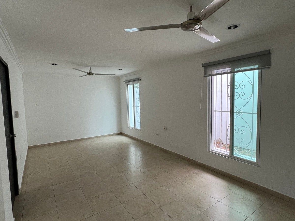 3 de 14: SALA COMEDOR