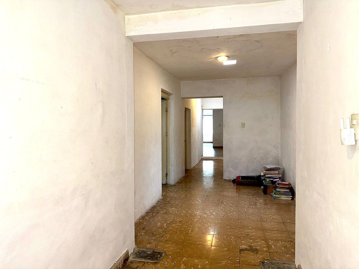 8 de 29: PASILLO AMPLIO