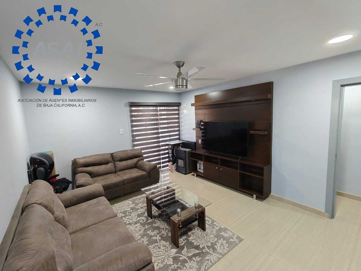 14 de 19: SALA 3ER NIVEL CON MUEBLE DE TELEVISION