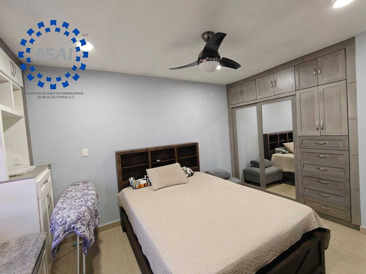 12 de 19: CLOSET RECAMARA 2 NIVEL