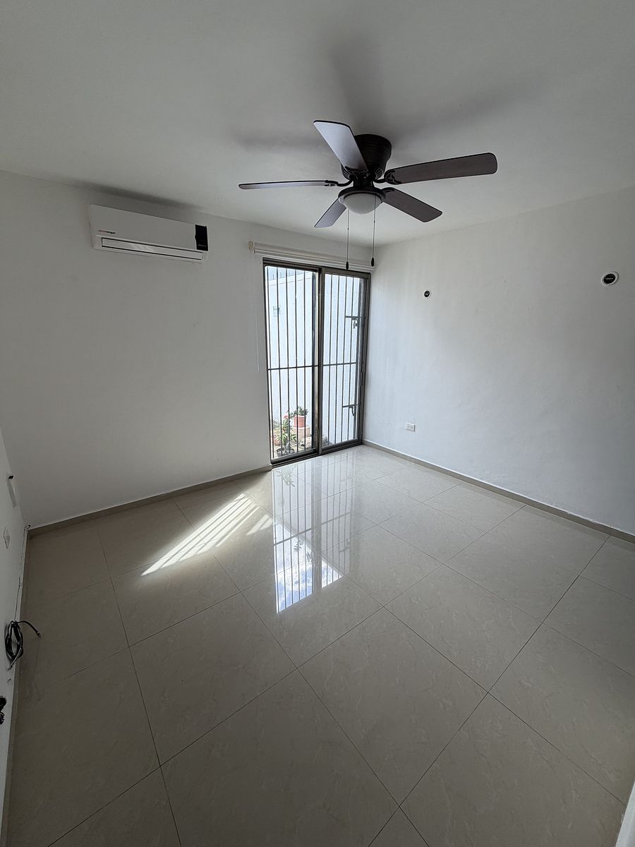 8 de 18: CUARTO 2 SIN BAÑO