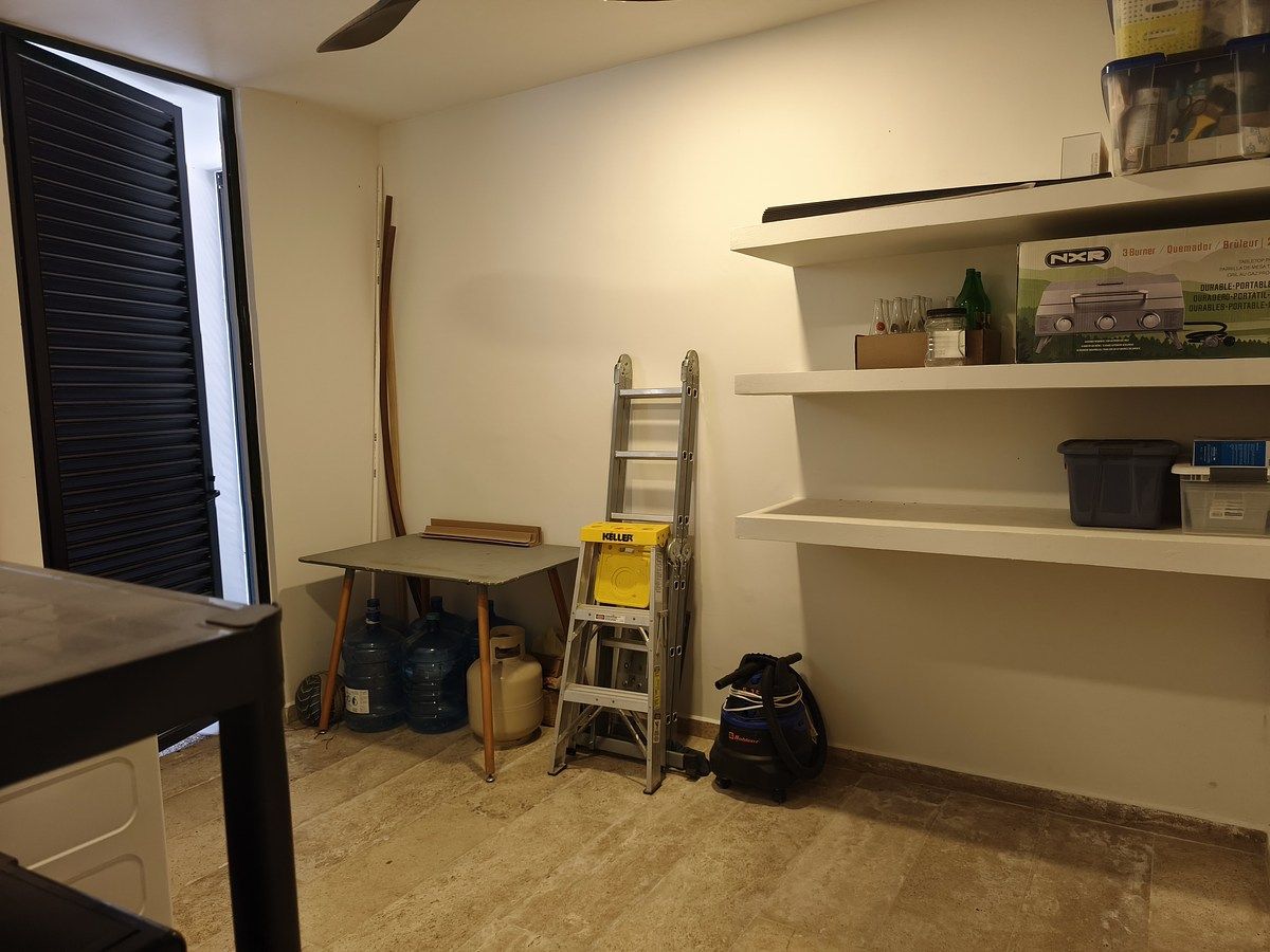 19 de 20: CUARTO DE SERVICIO